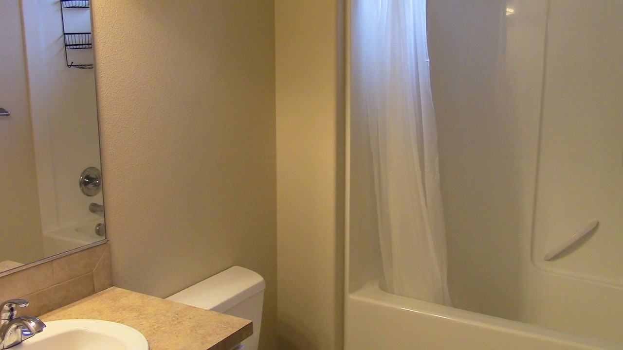 350 N Ocean St - Photo 4 of 13