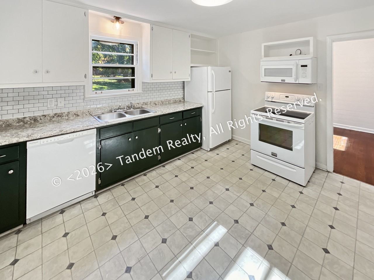 3004 Mccampbell Ave - Photo 5 of 15