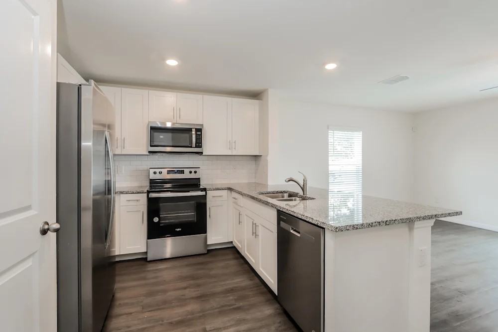 3628 Fulton Ferry Ln - Photo 6 of 17