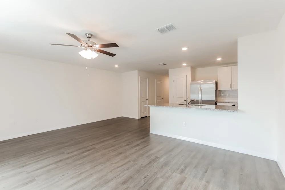 3628 Fulton Ferry Ln - Photo 7 of 17