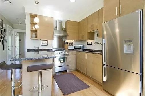 643 Tremont St - Photo 2 of 5