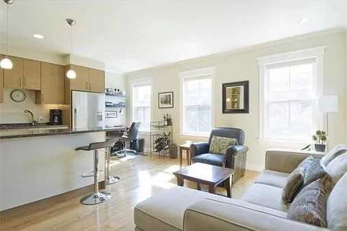 643 Tremont St - Photo 3 of 5