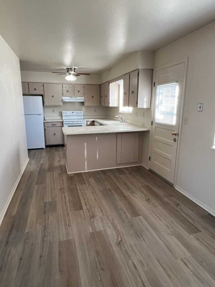 180 Hurliman Ct - Photo 4 of 13