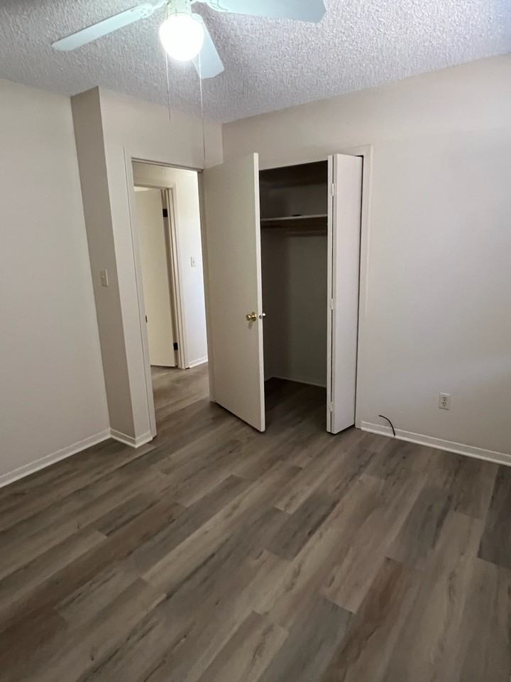 180 Hurliman Ct - Photo 7 of 13