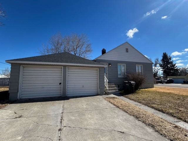 145 E Crowley St - Photo 3 of 15