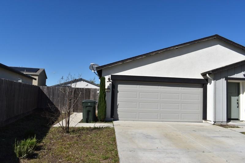 623 Keenan Ct - Photo 3 of 40