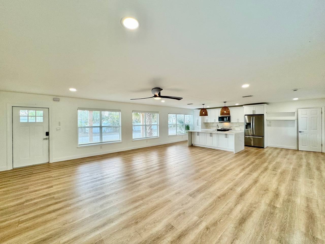 1101 46th St N - Photo 5 of 21