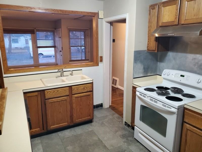 3004 2nd Ave S - Photo 3 of 8