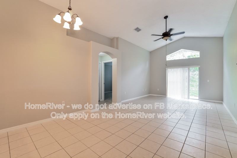 3111 Verbena Dr - Photo 4 of 19