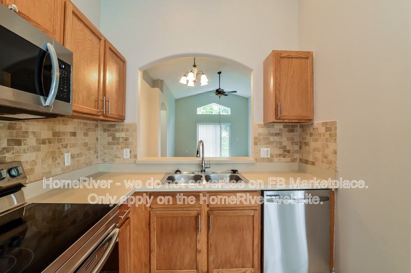 3111 Verbena Dr - Photo 6 of 19