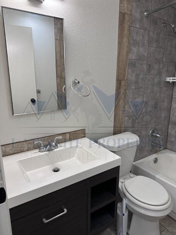 515 Spring Creek Dr #2 - Photo 6 of 8