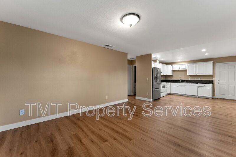 8631 Hummingbird Way - Photo 5 of 29