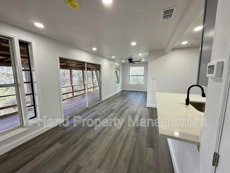 15945 Villa City Rd - Photo 3 of 25