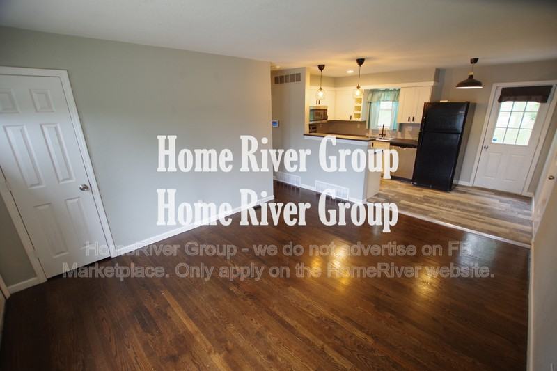 208 N Kendall Dr - Photo 3 of 19