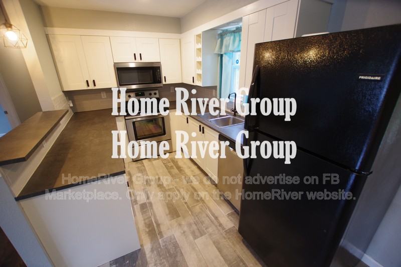 208 N Kendall Dr - Photo 4 of 19