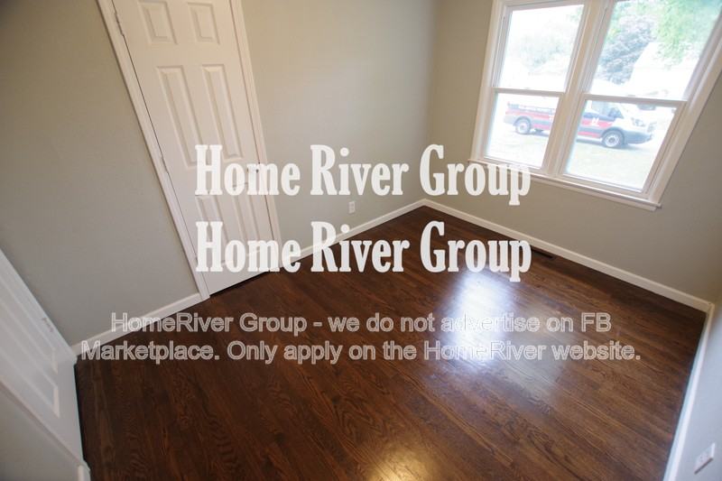 208 N Kendall Dr - Photo 5 of 19