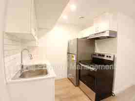 1926 209 St Nw #LOWER - Photo 1 of 1