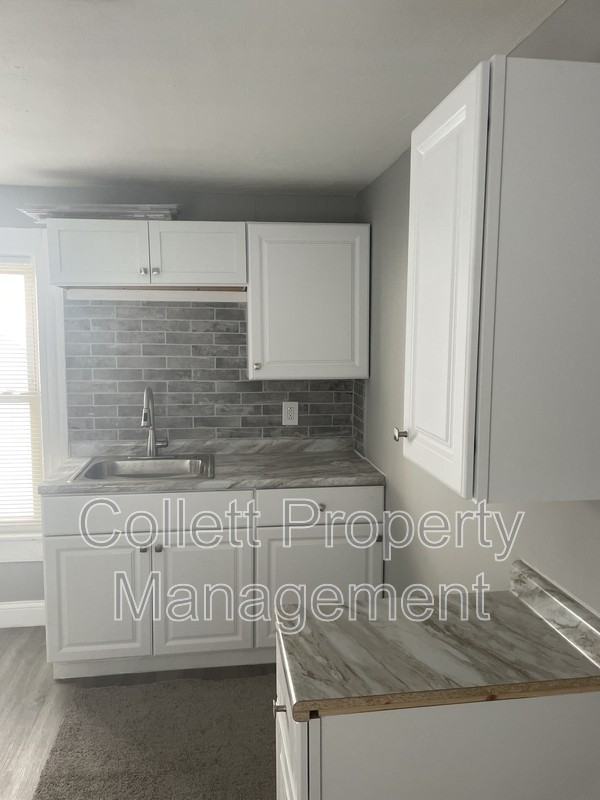 1924 E 123rd St - Photo 3 of 24