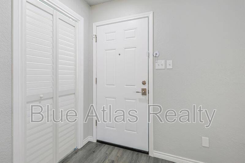 4006 Fair Park Blvd - Photo 3 of 19