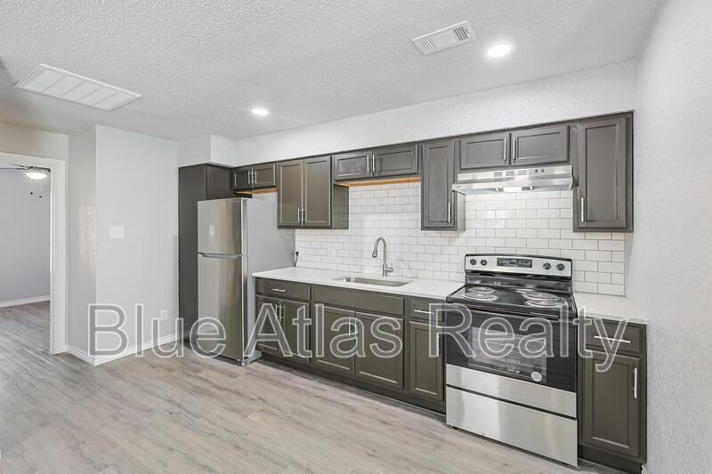 4006 Fair Park Blvd - Photo 5 of 19