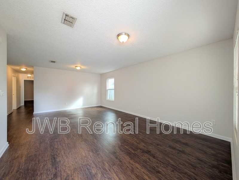 417 W 47th St - Photo 5 of 17