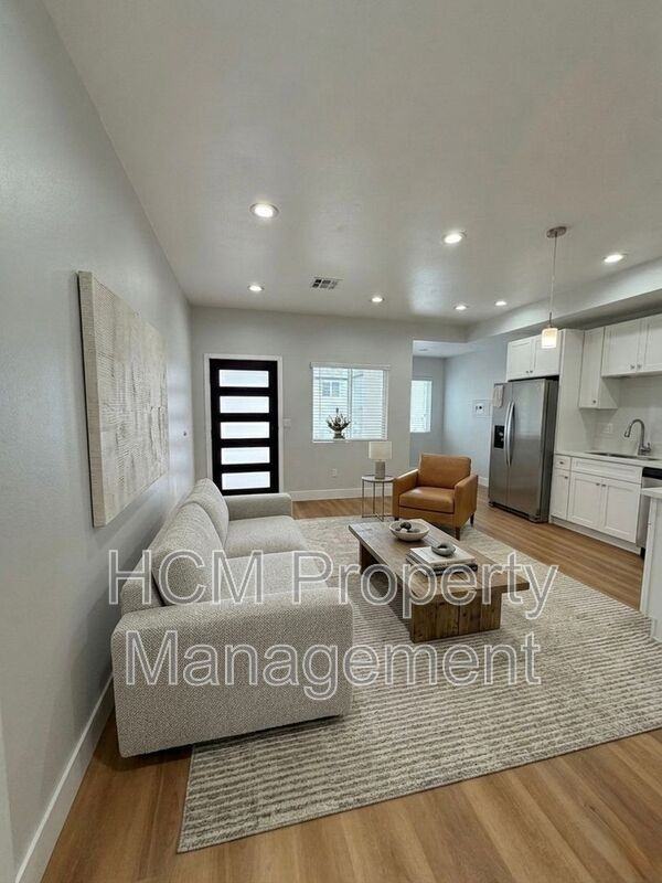 5233 Bellflower Blvd - Photo 3 of 22