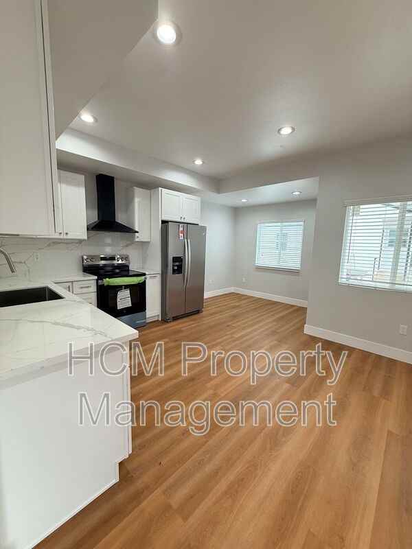 5235 Bellflower Blvd #1 - Photo 5 of 20