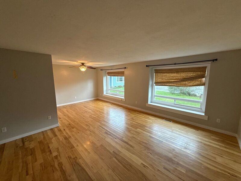 3677 Carmelle Ct Ne - Photo 2 of 34