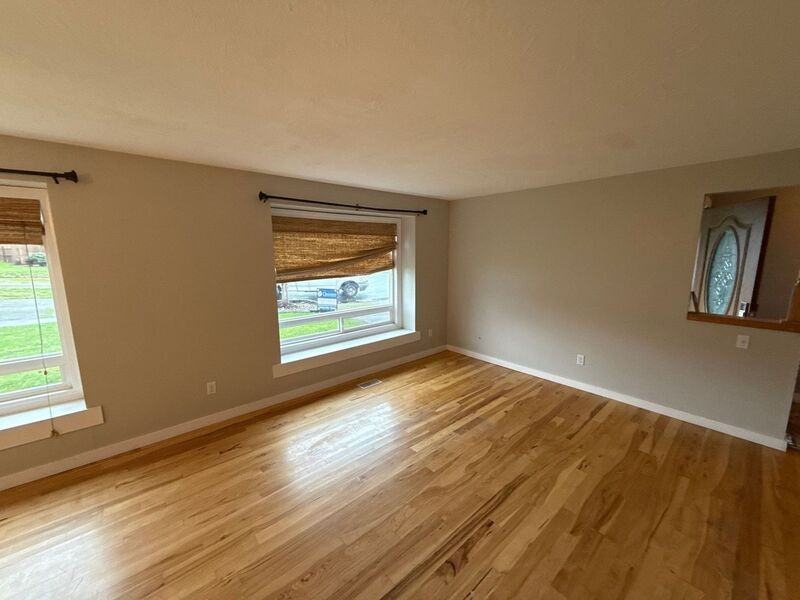 3677 Carmelle Ct Ne - Photo 3 of 34