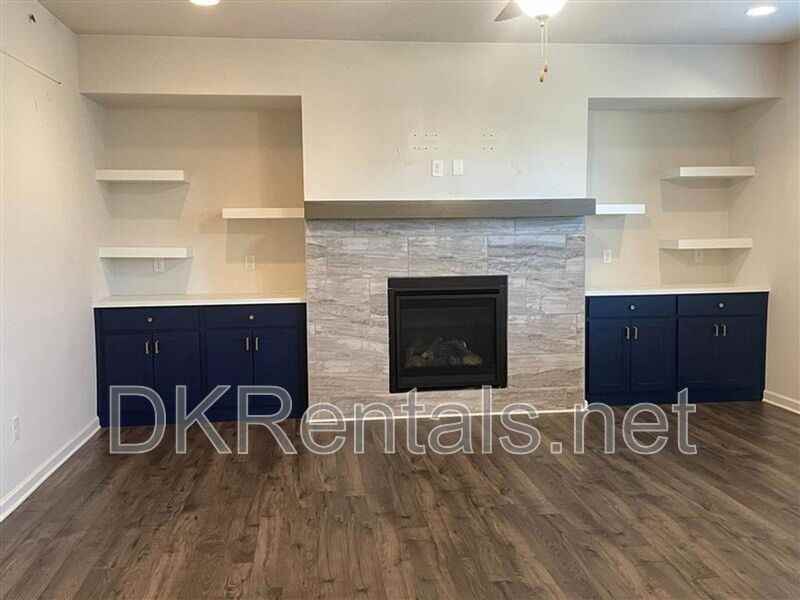 1809 Parkades Path Sw - Photo 4 of 31