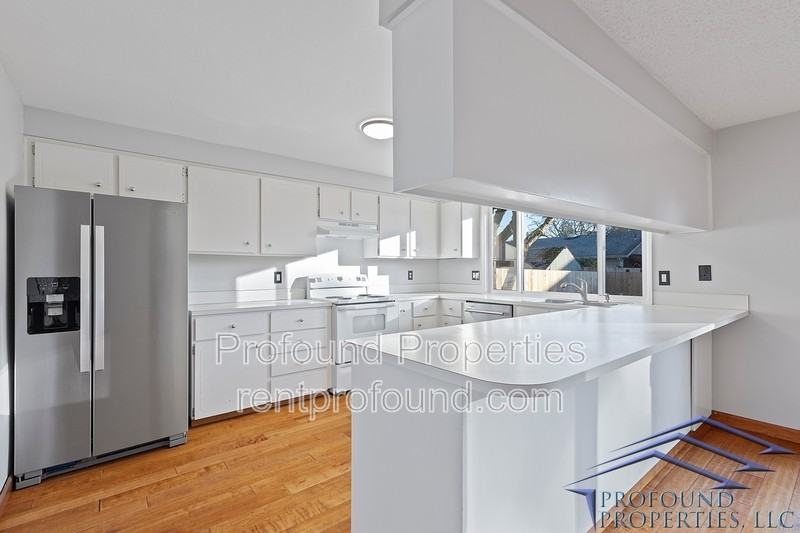 19300 Sw Hennig St - Photo 2 of 35