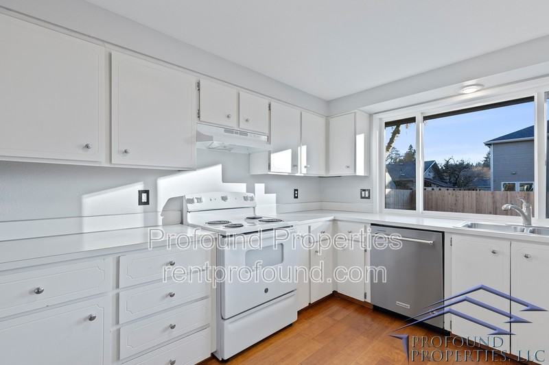 19300 Sw Hennig St - Photo 3 of 35