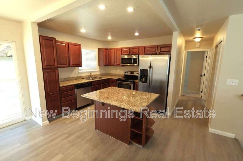 1204 Commanchero Dr - Photo 5 of 18