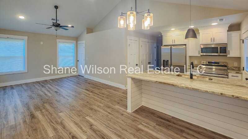 912 Worth St - Photo 6 of 17