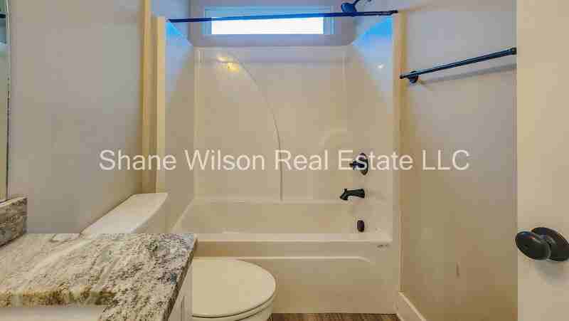 912 Worth St - Photo 7 of 17