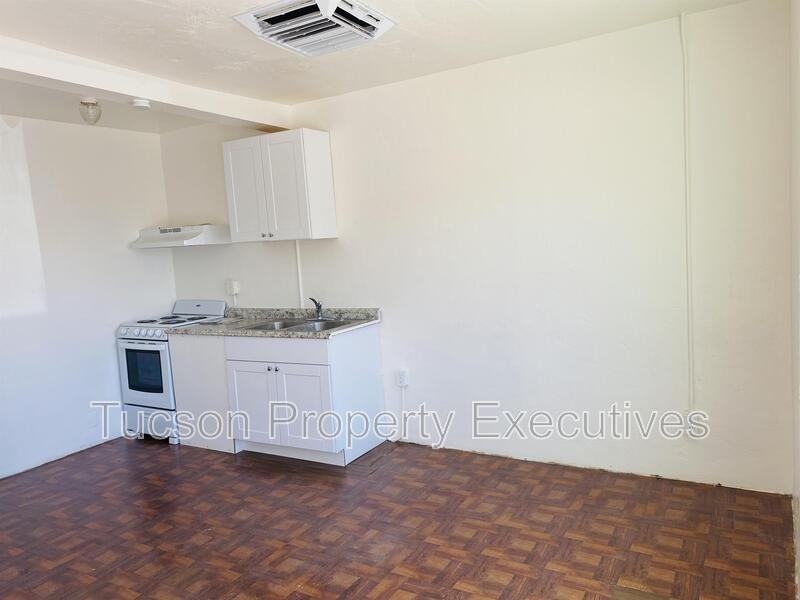 2411 S 6th Ave - Photo 2 of 6