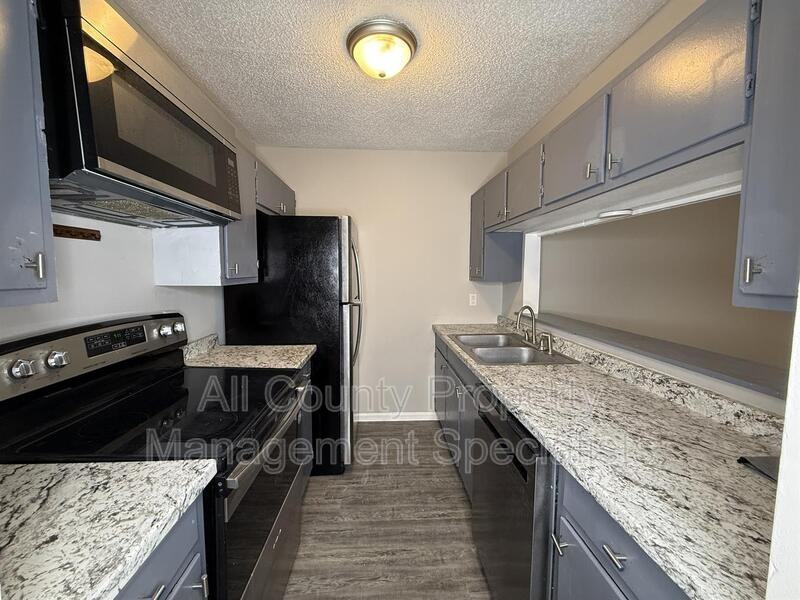 1307 Cactus Ave #4A - Photo 4 of 9