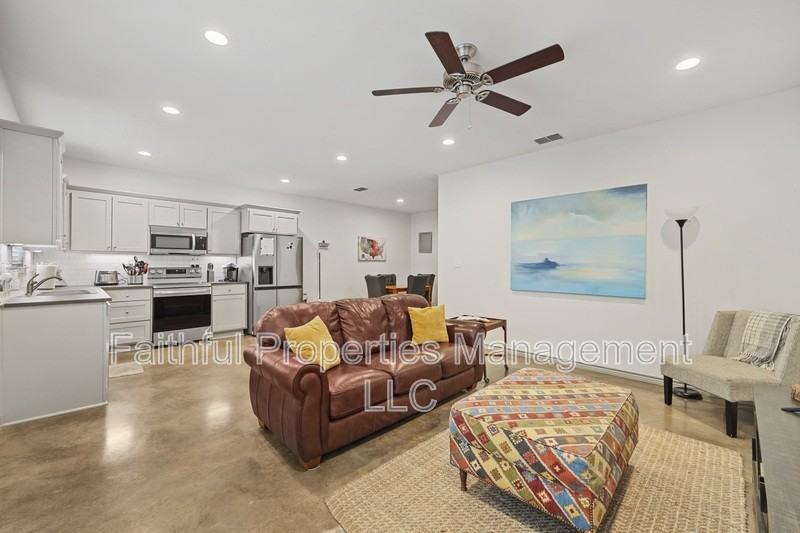 16246 County Road 4137 - Photo 2 of 8