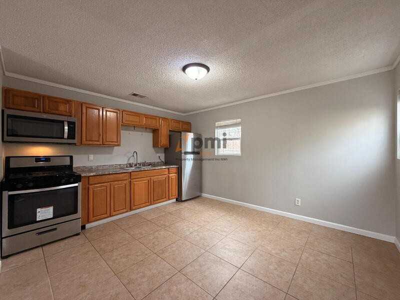 5700 E 10th Ave - Photo 5 of 17