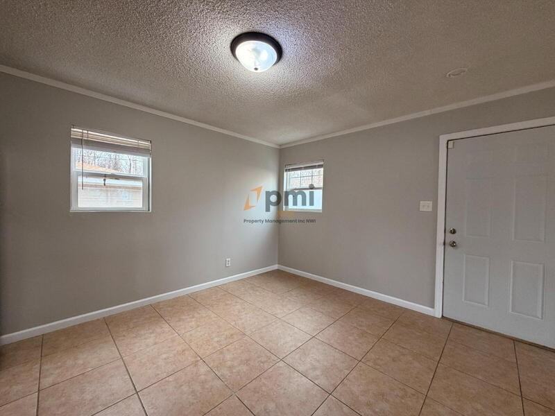 5700 E 10th Ave - Photo 6 of 17