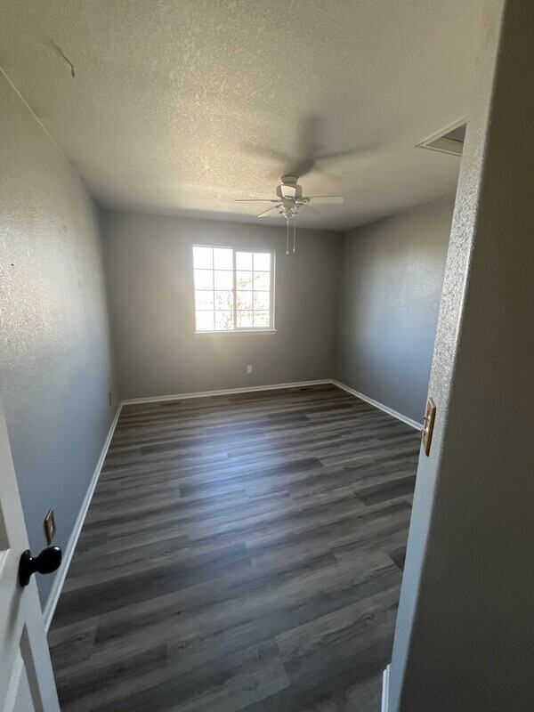 1324 W 111th Pl - Photo 5 of 31