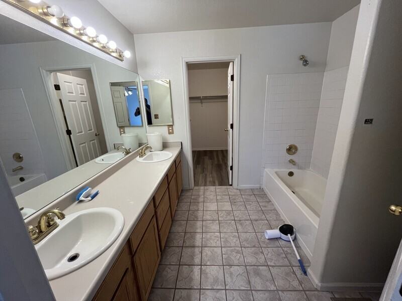 1324 W 111th Pl - Photo 7 of 31