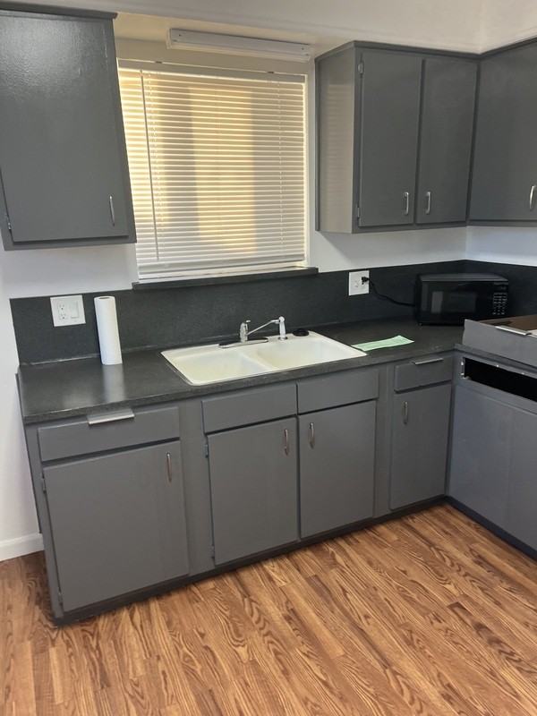 4710 S Lincoln St - Photo 4 of 22