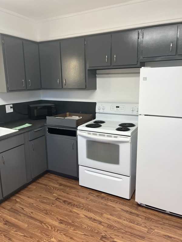 4710 S Lincoln St - Photo 5 of 22