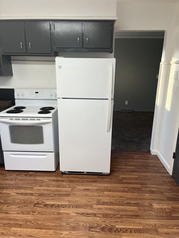 4710 S Lincoln St - Photo 6 of 22