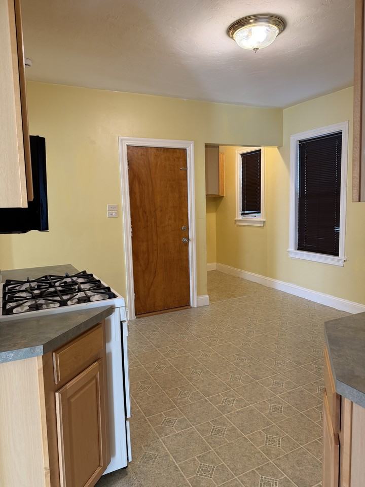 111 Florida St #2 - Photo 7 of 9