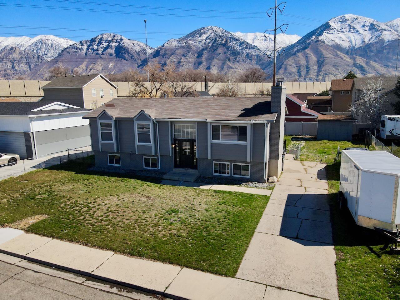 1101 S 680 W - Photo 3 of 13