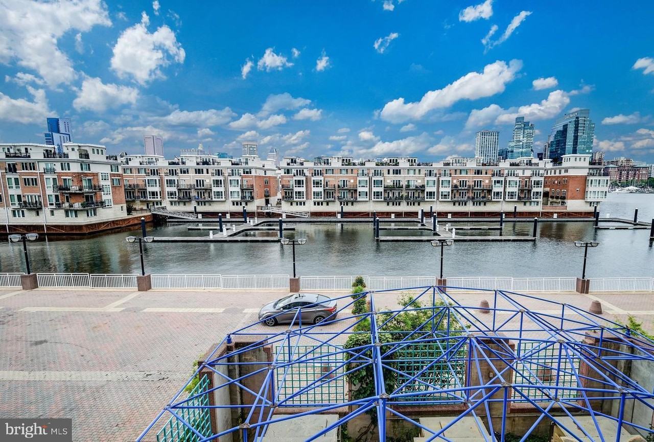 100 Harborview Dr - Photo 3 of 11