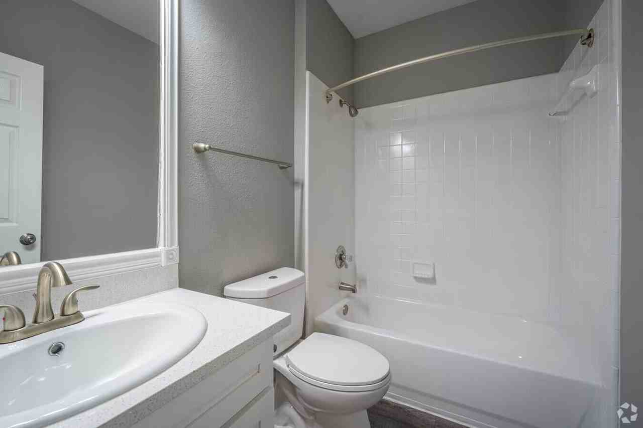 13504 Schroeder Rd #STB4 - Photo 6 of 9