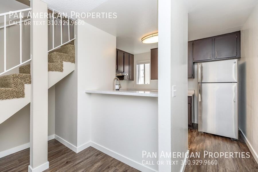 Lake Balboa Townhomes - Photo 3 of 9